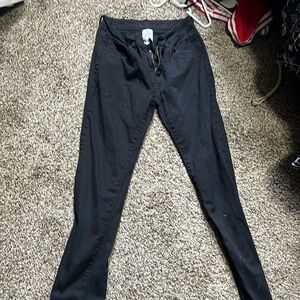 Black stretch jeans.